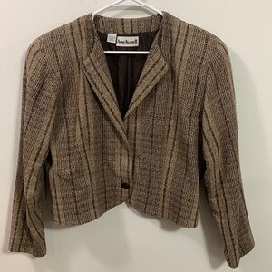 Anne Klein II Wool and Silk blend one button cropped jacket, shoulder pads